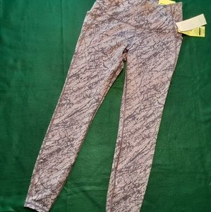 ♡♡♡♡♡ NWT All in Motion athletic wear